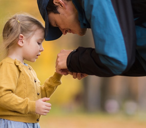 dad-helps-daughter-father-and-child-parent-raleigh-visitation-lawyer-ellis-family