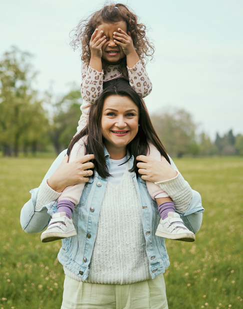 mom-girl-and-sitting-on-shoulders-outdoor-for-hap-2025-04-06-12-49-17-utc2