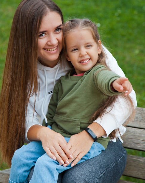 mother-and-daughter-in-the-park-raleigh-visitation-lawyer-ellis-family