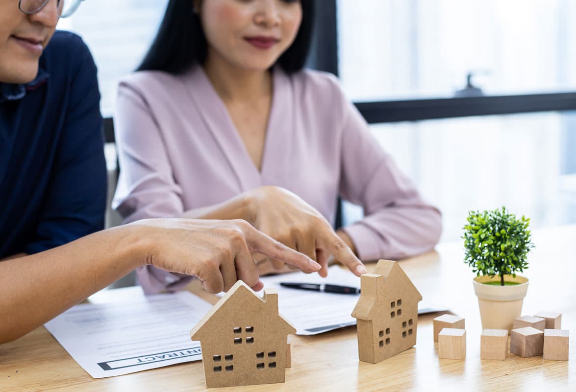 couple-are-choosing-a-house-property-division-lawyers-ellis-family-wake-forest