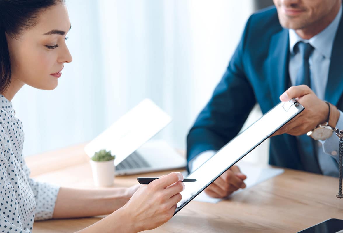 lawyer-holding-clipboard-eillis-family-divorce-lawyer-Pittsboro