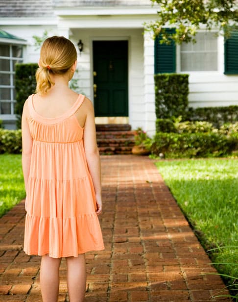 little-girl-standing-in-front-of-house-property-division-lawyers-meeting-pittsboro